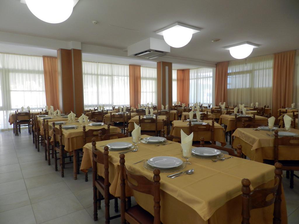 Hotel Michelangelo Bellaria-Igea Marina Buitenkant foto